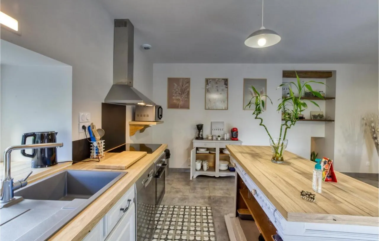 Beautiful Home In Baraqueville With Wifi 0*,  France