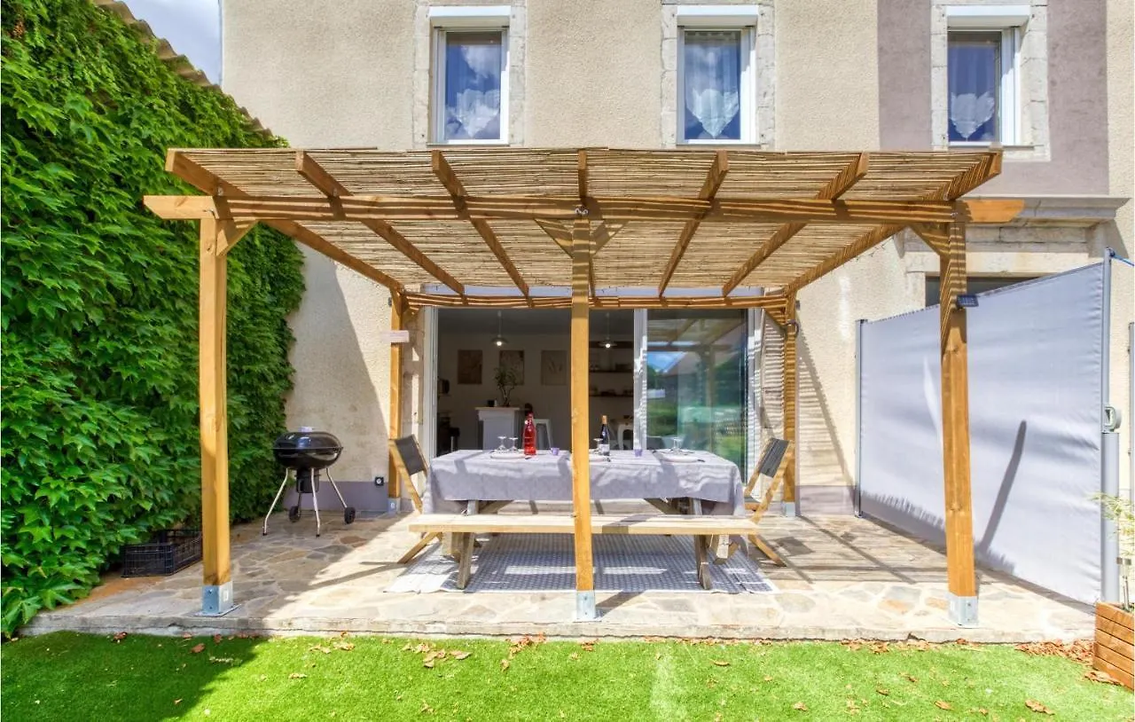 Beautiful Home In Baraqueville With Wifi France