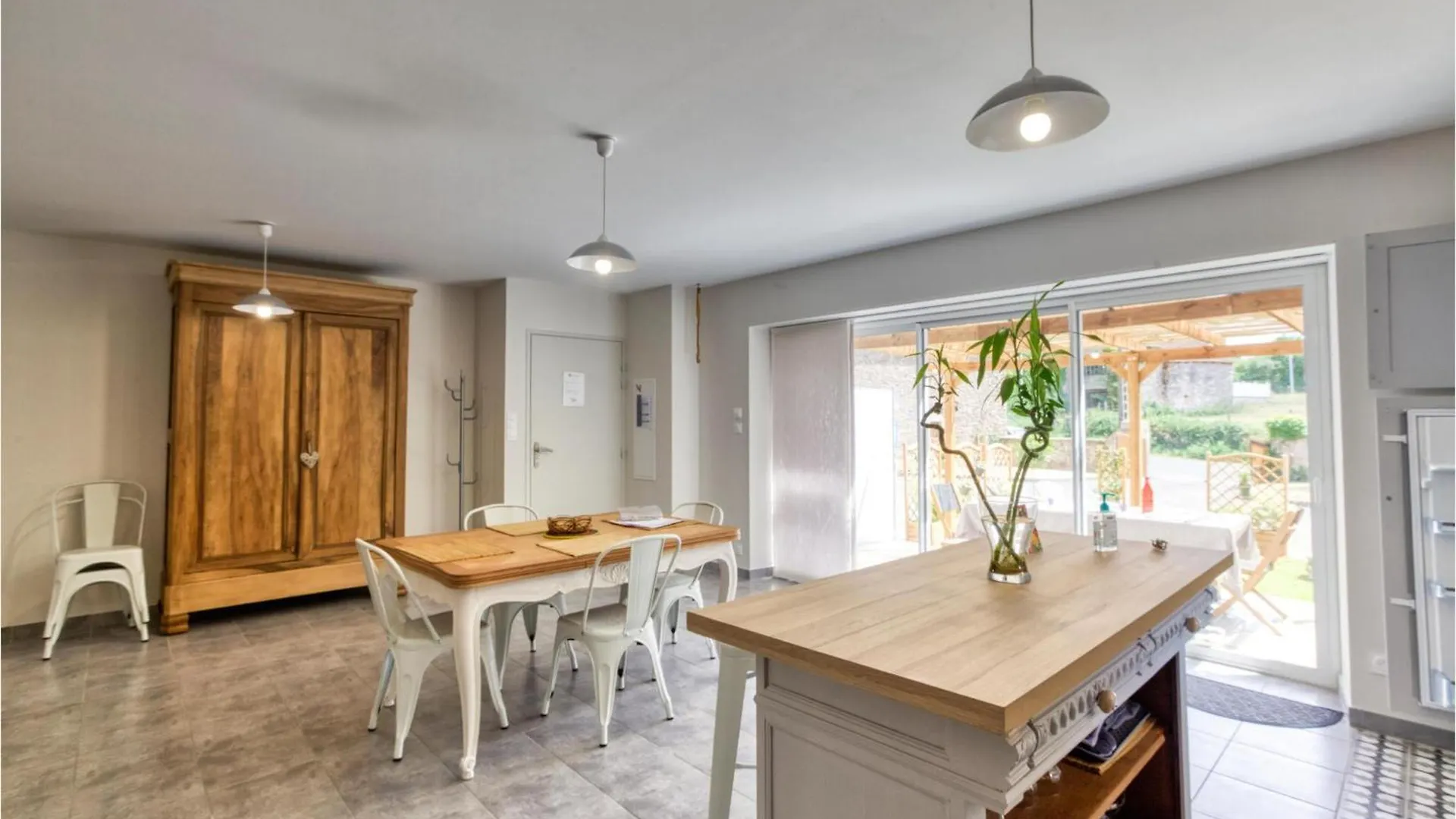 Holiday home Beautiful Home In Baraqueville With Wifi